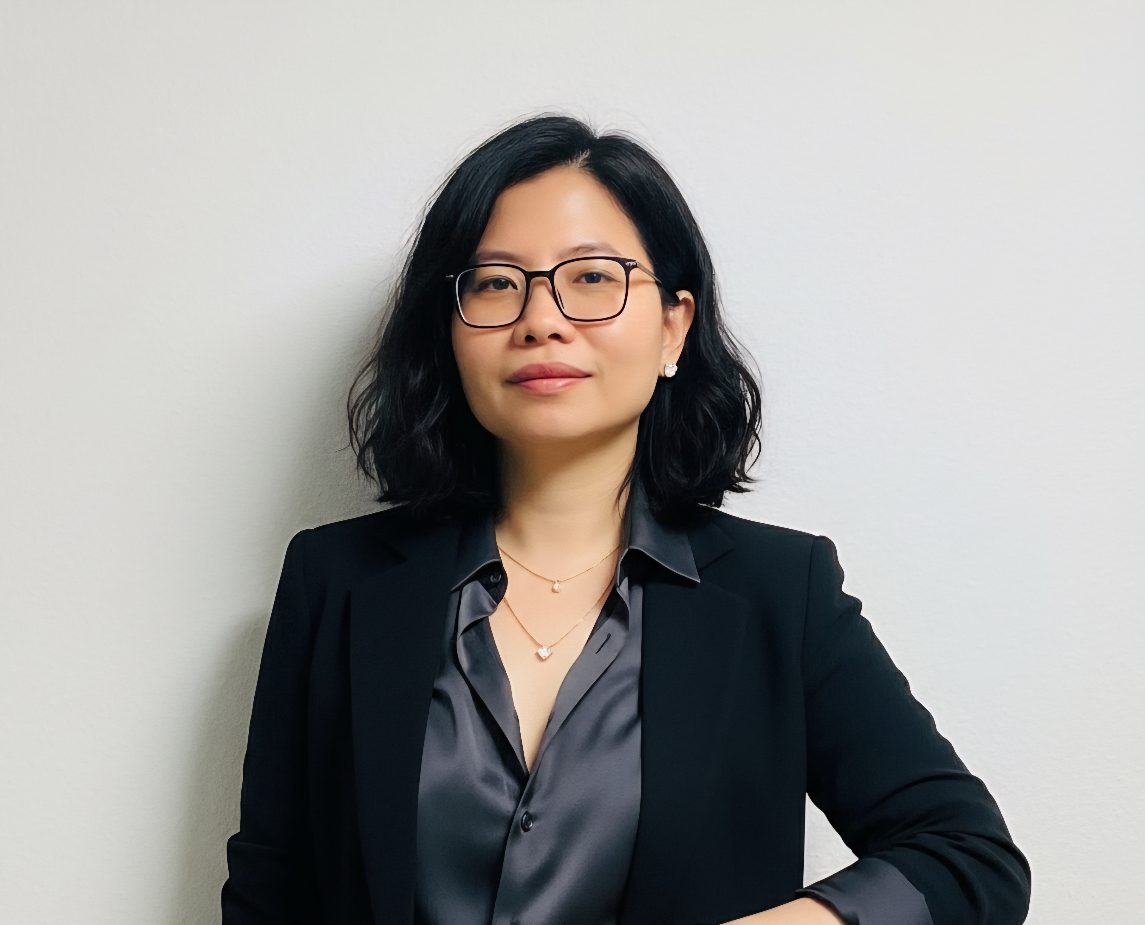 Nhung Nguyen presenting portfolio work highlights